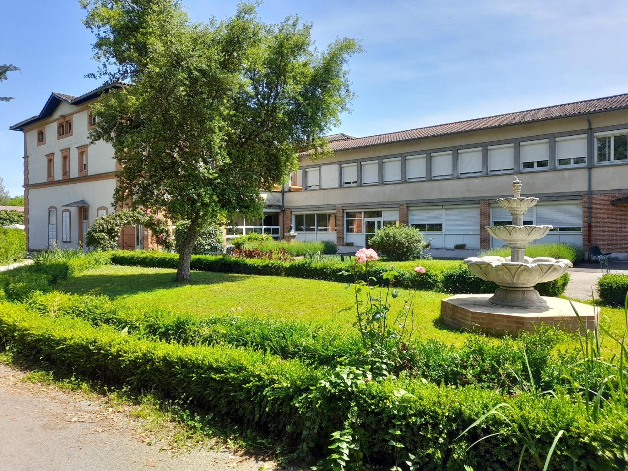 Hotel Centre Louis Ormieres Montauban Zewnętrze zdjęcie