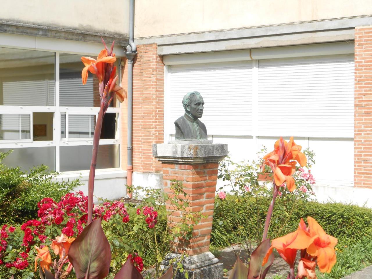 Hotel Centre Louis Ormieres Montauban Zewnętrze zdjęcie